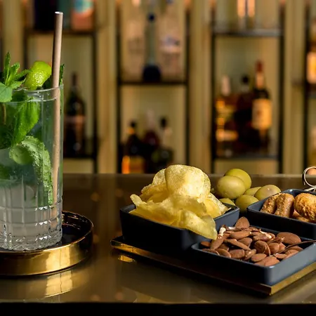 Hilton Centre 호텔 5*