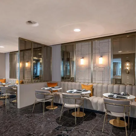 Hilton Centre 5*