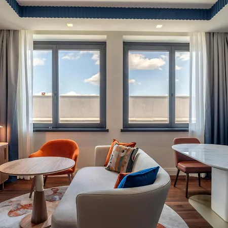 Hilton Centre Отель