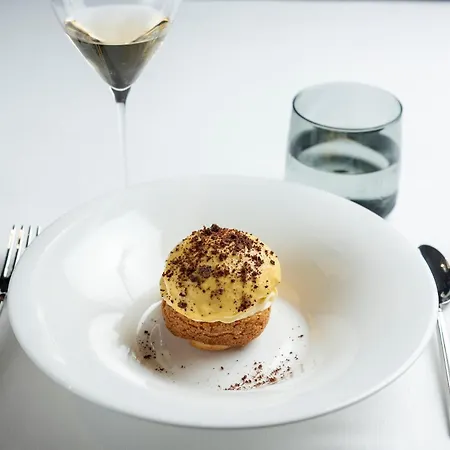 호텔 Hilton Centre