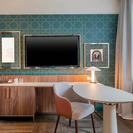 Hotel Hilton Centre 5*