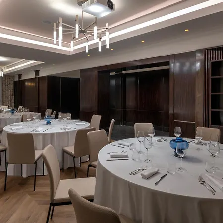 Hilton Centre 5*