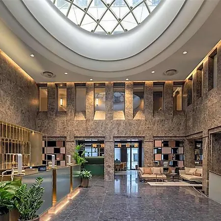 Hilton Centre 5*