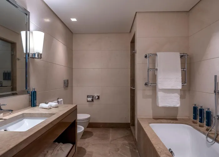 Hilton Centre 5* Τορίνο