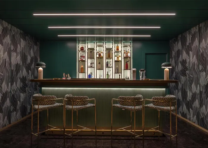 Hilton Centre Ξενοδοχείο 5*