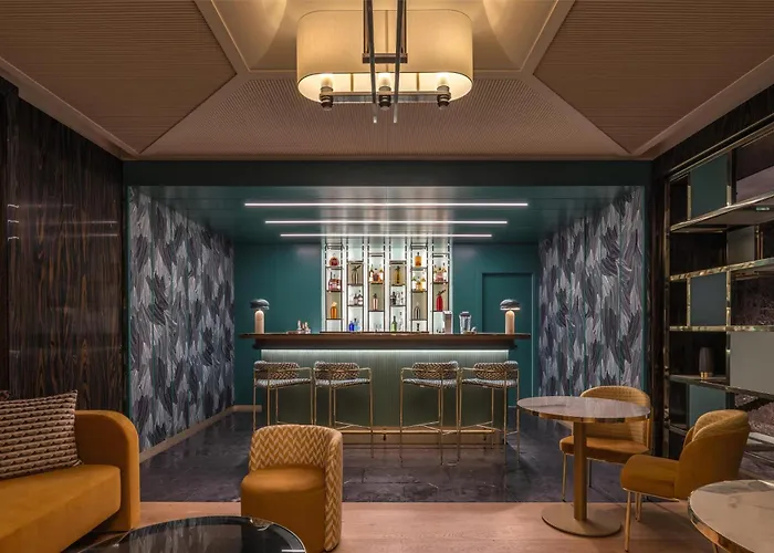 Ξενοδοχείο Hilton Centre 5*