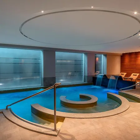 Hilton Centre 5* トリノ