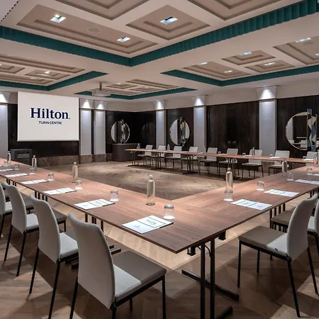 Hilton Centre 5*