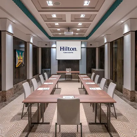 Hilton Centre ホテル 5*